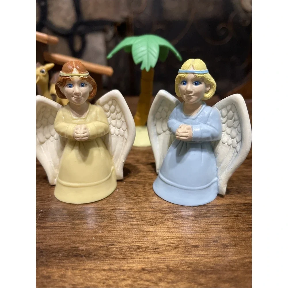 Nativity Manger Children's 19 Pieces Tales Of Glory Plastic Nativity Play Set